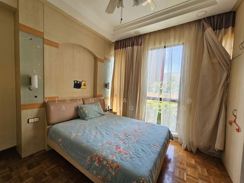 Seasons View Condominium For Sale at S$ 1,520,000 | PropertyGuru Singapore - Bedroom