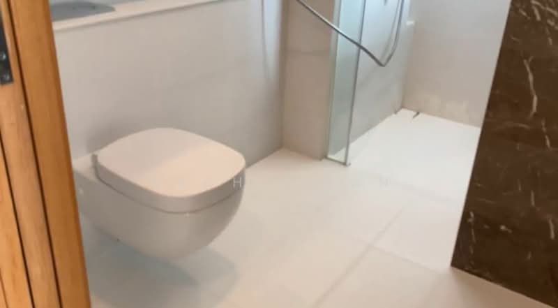 76 Shenton Apartment For Sale at S$ 1,270,000 | PropertyGuru Singapore - Bathroom