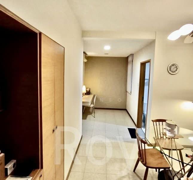 The Lakeshore Condominium For Sale at S$ 1,500,000 | PropertyGuru Singapore - Interior