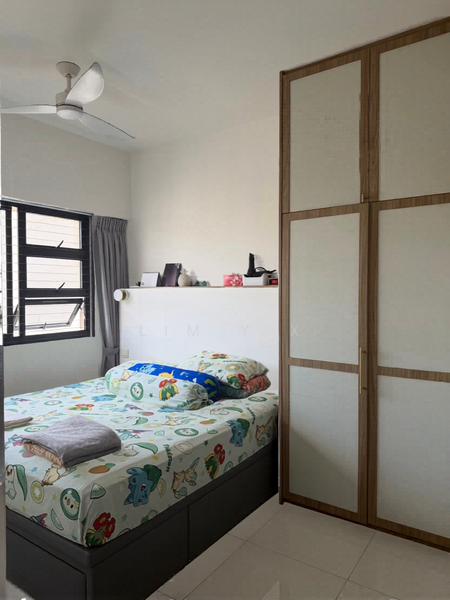 467B Bukit Batok West Avenue 9 HDB Flat For Sale at S$ 710,000 | PropertyGuru Singapore - Bedroom
