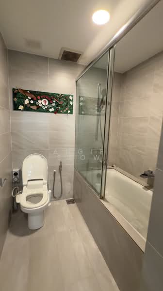 St Patrick's Residences Apartment For Sale at S$ 3,999,888 | PropertyGuru Singapore - Bathroom