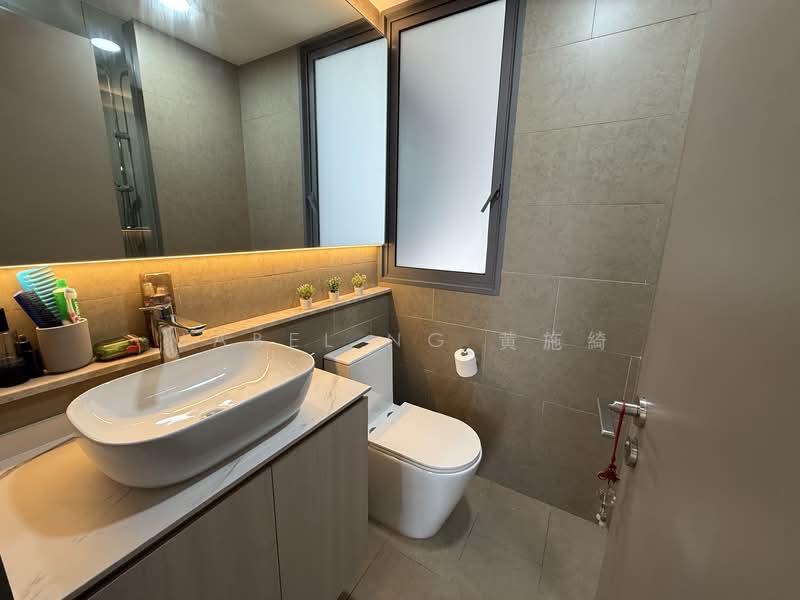 Riversails Condominium For Sale at S$ 1,280,000 | PropertyGuru Singapore - Bathroom