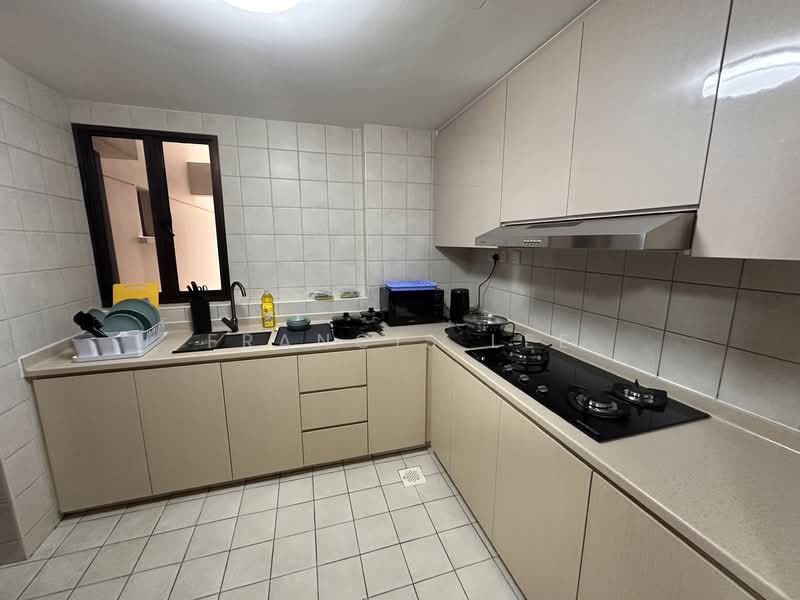 The Mayfair, 5 Jurong East Street 32, Room Rental, 130 sqft, Condominium For Rent, by Francis Lee, 500088842 - Kitchen - PropertyGuru.com.sg