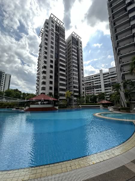 The Mayfair, 5 Jurong East Street 32, Room Rental, 130 sqft, Condominium For Rent, by Francis Lee, 500088842 - Swimming pool - PropertyGuru.com.sg