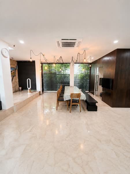 Freehold Detached - Resort Style Living, , 4 Bedrooms, 3,466 sqft, Detached House For Sale, by Jo (陳凯雯), 500088846 - Dining Room - PropertyGuru.com.sg