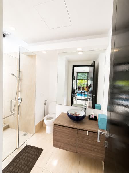 Freehold Detached - Resort Style Living, , 4 Bedrooms, 3,466 sqft, Detached House For Sale, by Jo (陳凯雯), 500088846 - Bathroom - PropertyGuru.com.sg