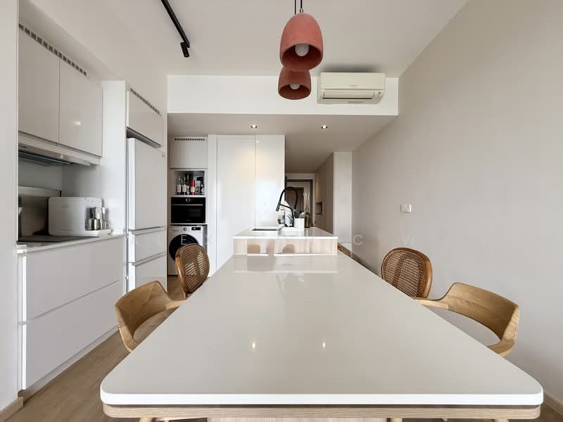 Seahill Condominium For Sale at S$ 1,000,000 | PropertyGuru Singapore - Kitchen