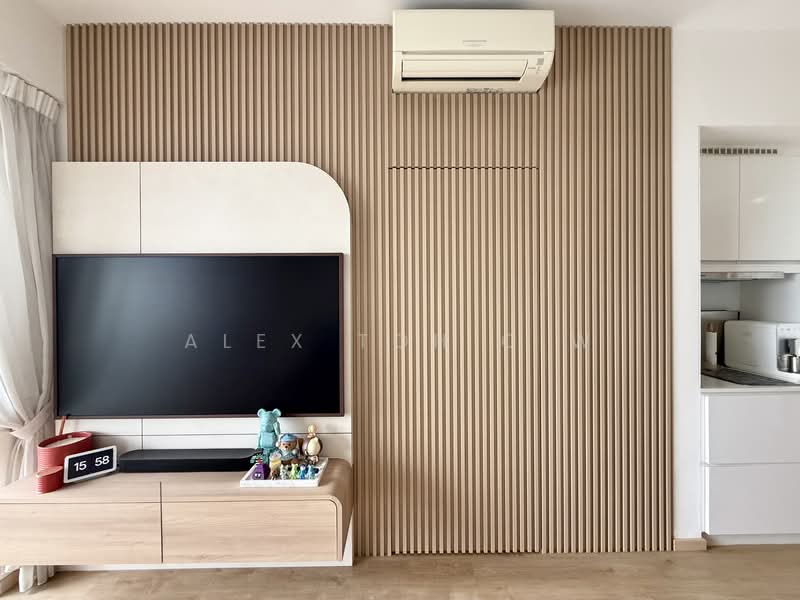 Seahill Condominium For Sale at S$ 1,000,000 | PropertyGuru Singapore - Living Room