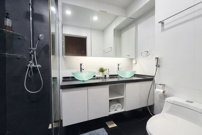 2BR + Study Highly Investable Near Siglap MRT, , 3 Bedrooms, 1,098 sqft, Condominium For Sale, by Gevan Lau, 500088861 - Bathroom - PropertyGuru.com.sg