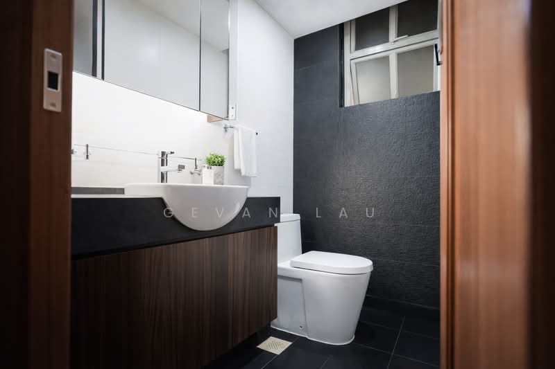 2BR + Study Highly Investable Near Siglap MRT, , 3 Bedrooms, 1,098 sqft, Condominium For Sale, by Gevan Lau, 500088861 - Bathroom - PropertyGuru.com.sg