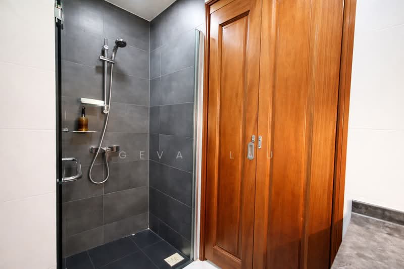 2BR + Study Highly Investable Near Siglap MRT, , 3 Bedrooms, 1,098 sqft, Condominium For Sale, by Gevan Lau, 500088861 - Bathroom - PropertyGuru.com.sg