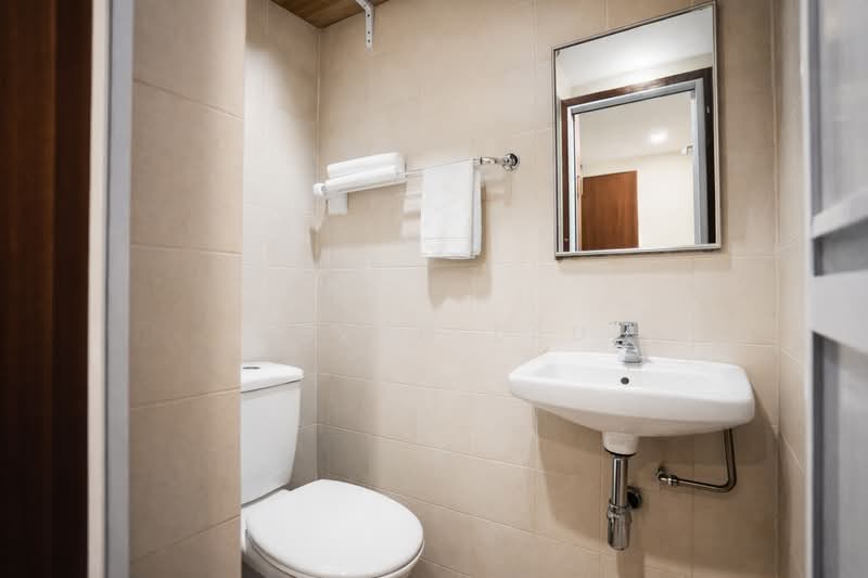 2BR + Study Highly Investable Near Siglap MRT, , 3 Bedrooms, 1,098 sqft, Condominium For Sale, by Gevan Lau, 500088861 - Bathroom - PropertyGuru.com.sg
