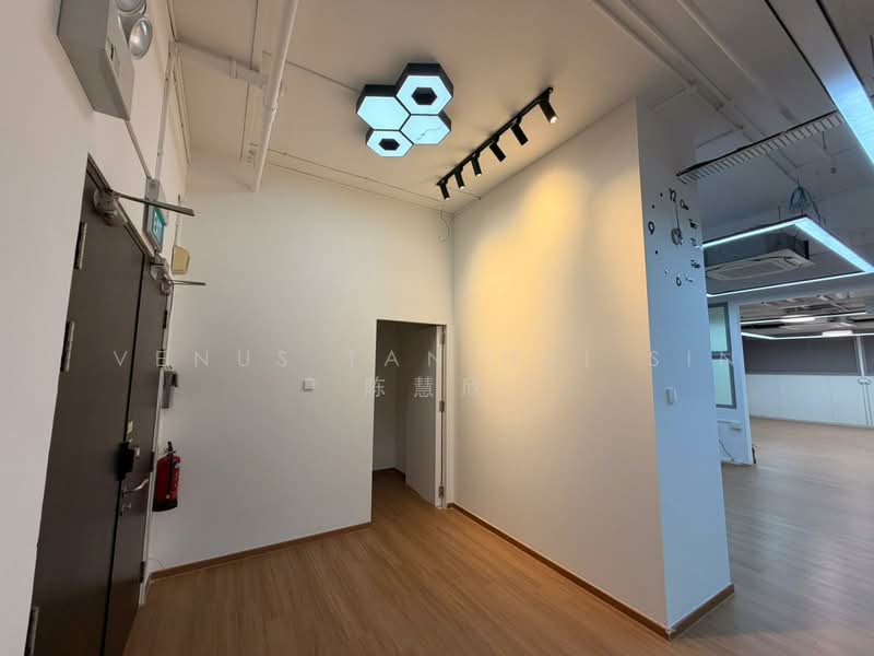 First Centre, 50 Serangoon North Avenue 4, 1,905 sqft, Light Industrial (B1) For Sale, by Venus Tan Hui Sin 陈慧欣, 500088877 - Entrance - CommercialGuru.com.sg