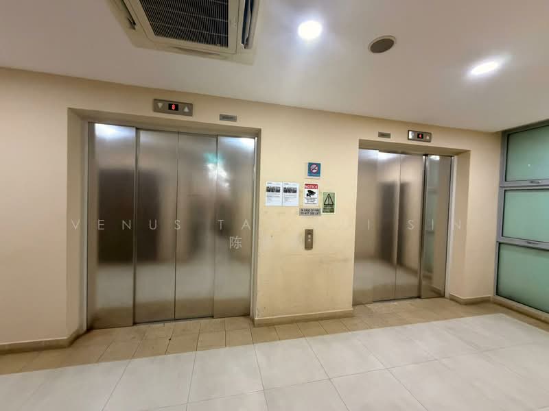 First Centre, 50 Serangoon North Avenue 4, 1,905 sqft, Light Industrial (B1) For Sale, by Venus Tan Hui Sin 陈慧欣, 500088877 - Corridor - CommercialGuru.com.sg