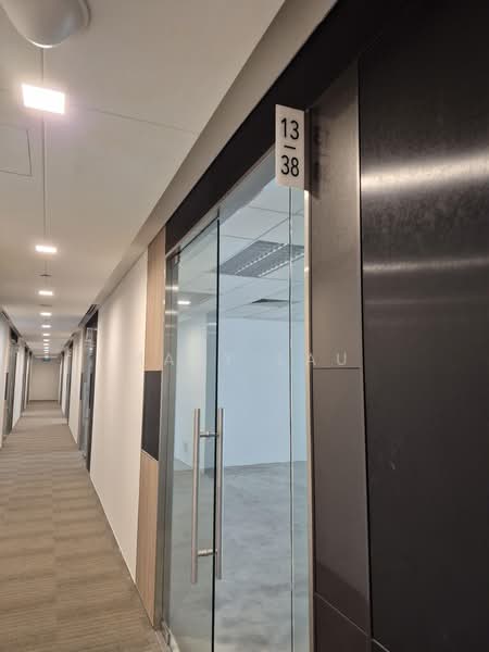 TripleOne Somerset, 111 Somerset Road, Orchard / River Valley, 1,560 sqft, Office For Rent, by Mary Lau, 500088878 - Corridor - CommercialGuru.com.sg