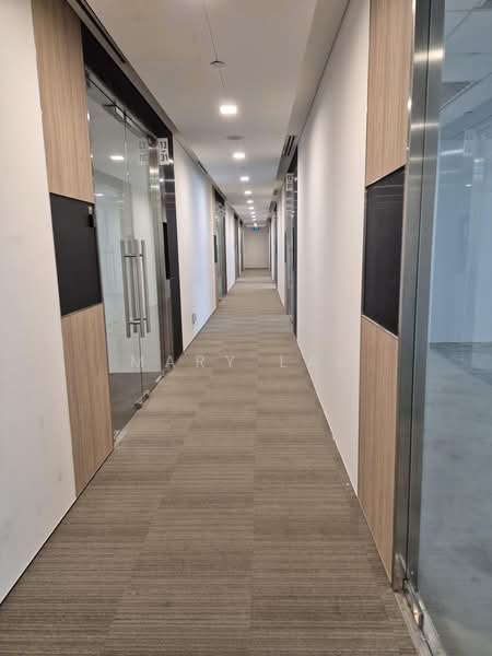 TripleOne Somerset, 111 Somerset Road, Orchard / River Valley, 1,560 sqft, Office For Rent, by Mary Lau, 500088878 - Corridor - CommercialGuru.com.sg