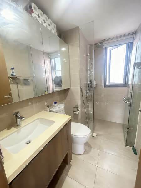 Kingsford Waterbay Condominium For Sale at S$ 1,600,000 | PropertyGuru Singapore - Bathroom