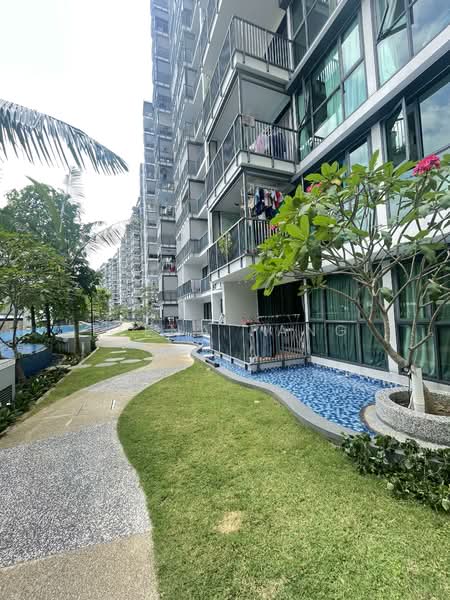 Kingsford Waterbay Condominium For Sale at S$ 1,600,000 | PropertyGuru Singapore - Exterior