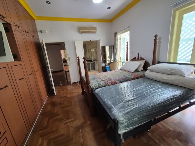 Begonia Drive 2nd Level Rental For Family!, Begonia Drive, Yio Chu Kang Road,Seletar Road, Greenwich,Ang Mo Kio, Sengkang West, 4 Bedrooms, 2,444 sqft, Semi-Detached House For Rent, by Lin Yisen, 500088900 - Ensuite Master Room - PropertyGuru.com.sg