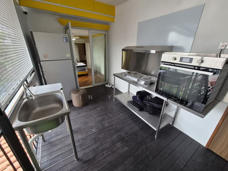 Begonia Drive 2nd Level Rental For Family!, Begonia Drive, Yio Chu Kang Road,Seletar Road, Greenwich,Ang Mo Kio, Sengkang West, 4 Bedrooms, 2,444 sqft, Semi-Detached House For Rent, by Lin Yisen, 500088900 - Kitchen - PropertyGuru.com.sg