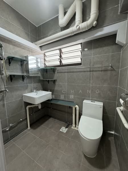 3 Joo Chiat Road HDB Flat For Sale at S$ 649,900 | PropertyGuru Singapore - Bathroom