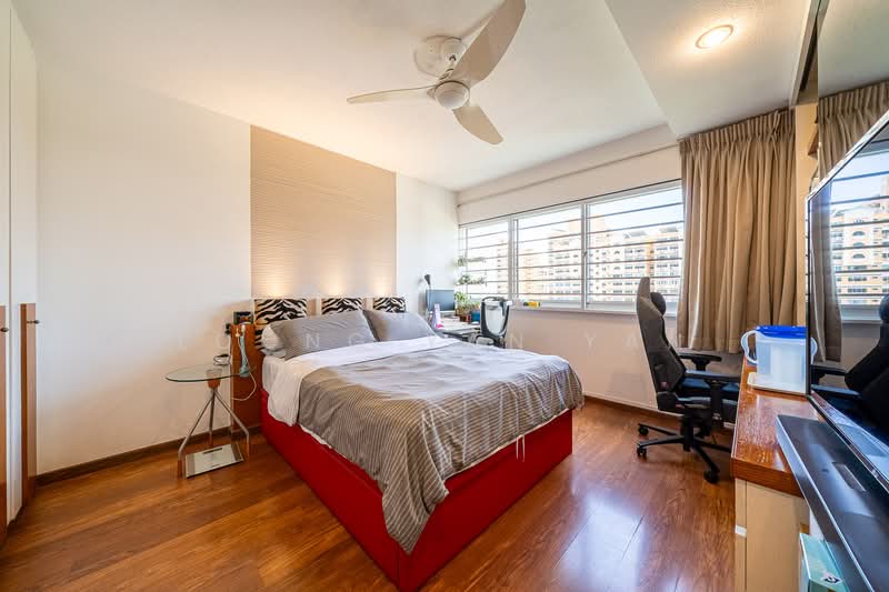 858 Tampines Avenue 5 HDB Flat For Sale at S$ 1,100,000 | PropertyGuru Singapore - Bedroom