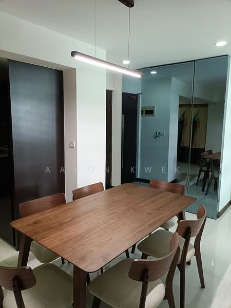 272B Sengkang Central HDB Flat For Sale at S$ 820,000 | PropertyGuru Singapore - Dining Room