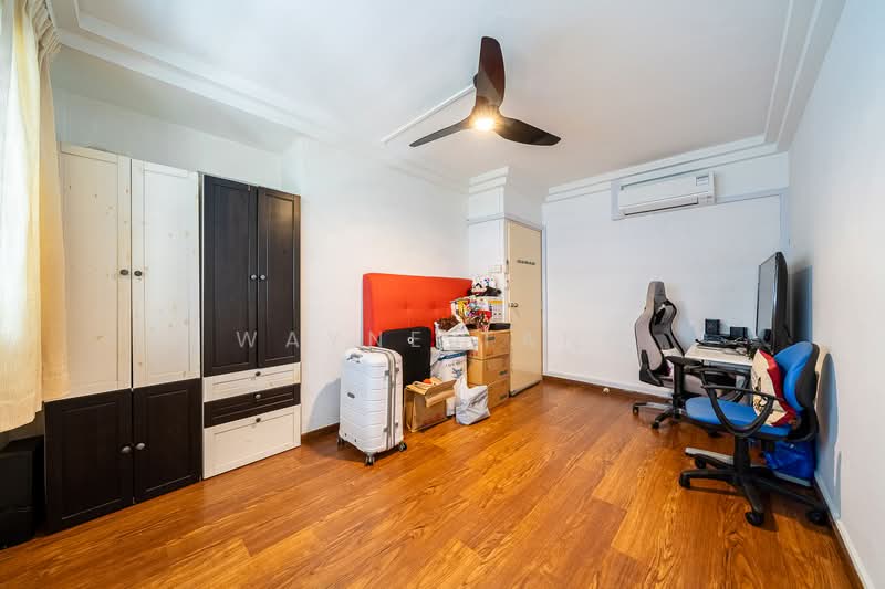 858 Tampines Avenue 5 HDB Flat For Sale at S$ 1,100,000 | PropertyGuru Singapore - Bedroom