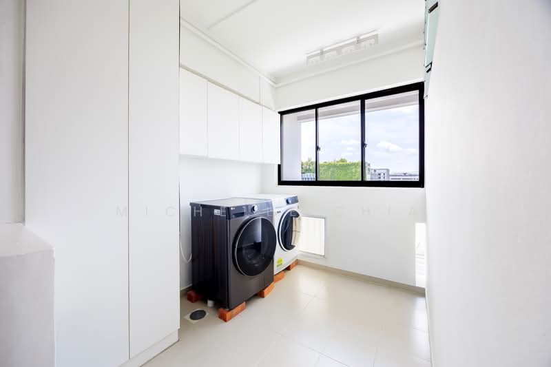 Yard area for laundry 