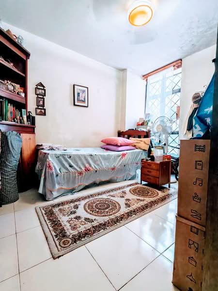 469 Segar Road HDB Flat For Sale at S$ 550,000 | PropertyGuru Singapore - Bedroom