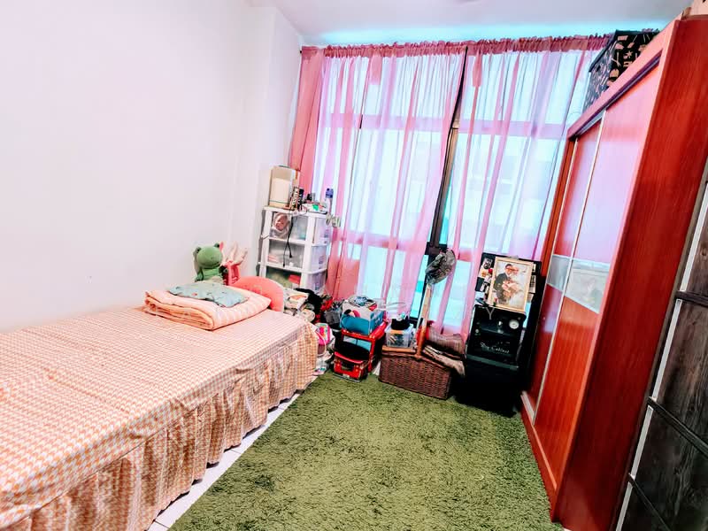 469 Segar Road HDB Flat For Sale at S$ 550,000 | PropertyGuru Singapore - Bedroom