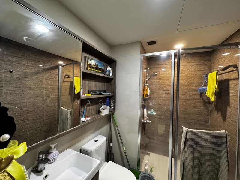 Sol Acres Executive Condominium For Sale at S$ 995,000 | PropertyGuru Singapore - Bathroom