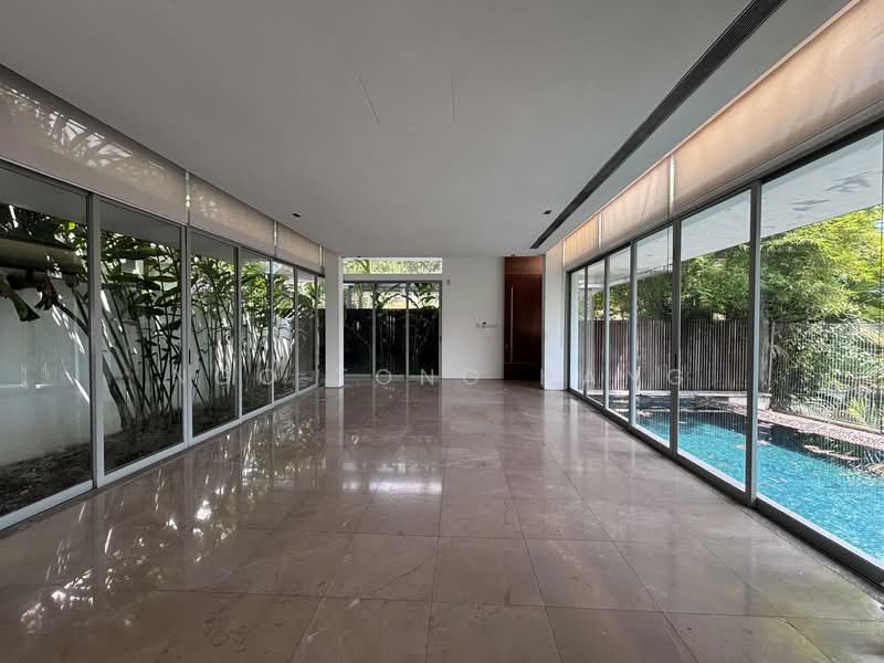 Hilltop detached house with beautiful view, Dunearn Trevose Camborne Road, Newton / Novena, 5 Bedrooms, 6,000 sqft, Detached House For Sale, by Ngo Tong Hang, 500088967 - Living Room - PropertyGuru.com.sg