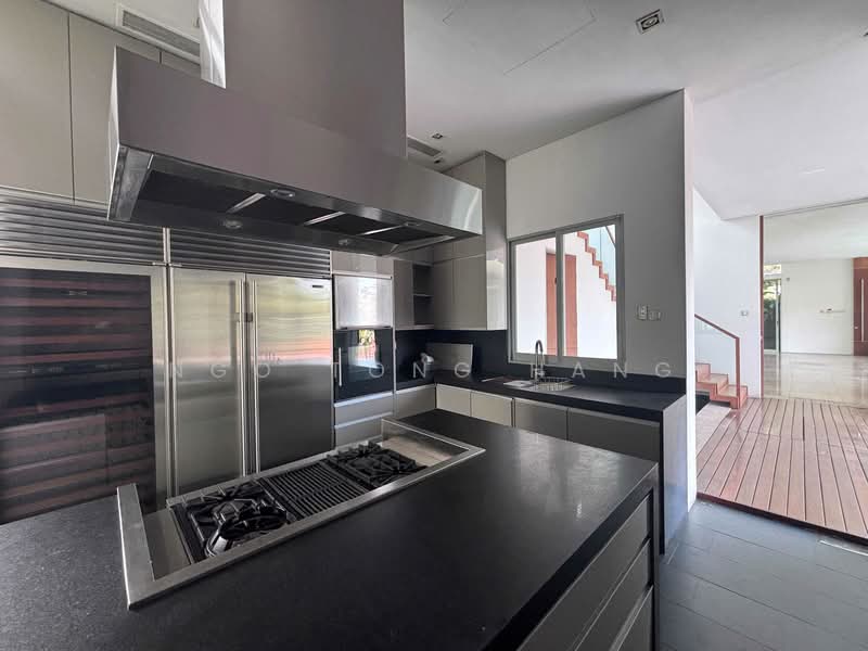 Hilltop bungalow with beautiful view Detached House For Sale at S$ 20,000,000 | PropertyGuru Singapore - Kitchen