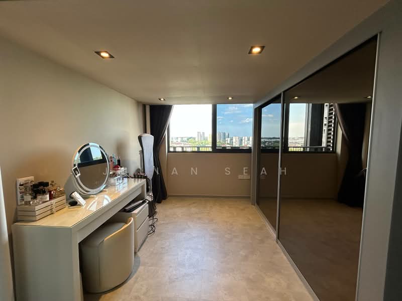 The Hillier Condominium For Sale at S$ 1,030,000 | PropertyGuru Singapore - Bedroom