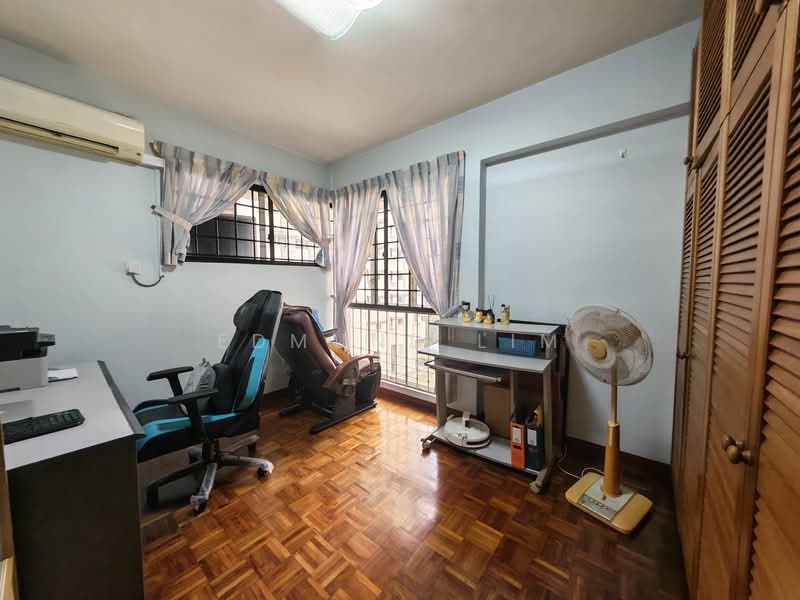 Bullion Park Condominium For Sale at S$ 1,880,000 | PropertyGuru Singapore - Study