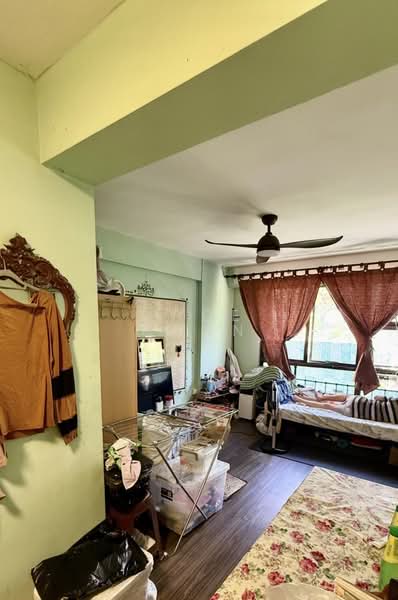 499B Tampines Avenue 9 HDB Flat For Sale at S$ 398,000 | PropertyGuru Singapore - Bedroom