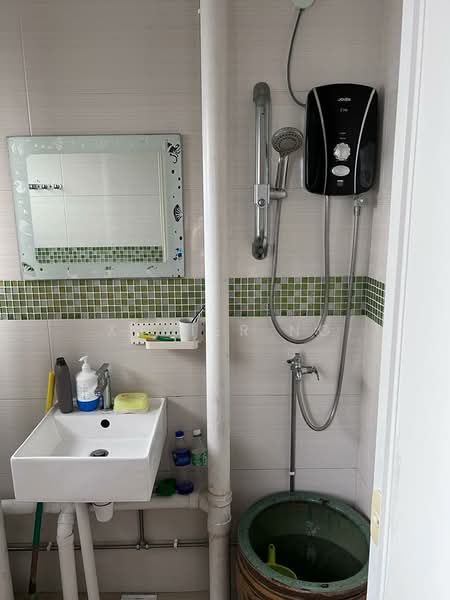 424 Tampines Street 41, 424 Tampines Street 41, Room Rental, 150 sqft, HDB Flat For Rent, by Xavier Ng, 500088976 - Bathroom - PropertyGuru.com.sg