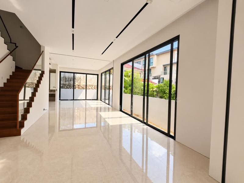 Open House! Brand New Bungalow in Bukit Timah, Holland Grove Road, Moonbeam Drive, Moonbeam Terrace, Moonbeam View, Moonbeam Walk, Mount Sinai Avenue, Mount Sinai Crescent, Mount Sinai Plain, Mount Sinai Road, Mount Sinai View, Mount Sinai Walk, Tanglin / Holland / Bukit Timah, 6 Bedrooms, 7,800 sqft, Detached House For Sale, by Grace  LIONG 梁礜從, 500088985 - Living Room - PropertyGuru.com.sg