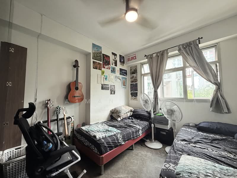 104D Canberra Street HDB Flat For Sale at S$ 580,000 | PropertyGuru Singapore - Bedroom