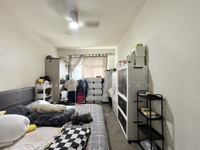 104D Canberra Street HDB Flat For Sale at S$ 580,000 | PropertyGuru Singapore - Bedroom