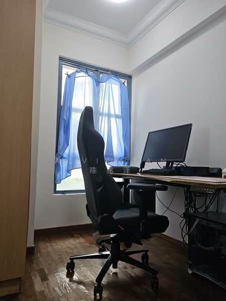 Aquarius By The Park Condominium For Sale at S$ 1,880,000 | PropertyGuru Singapore - Study