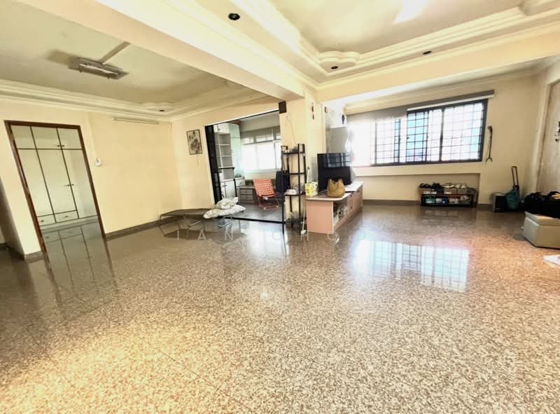 766 Pasir Ris Street 71 HDB Flat For Sale at S$ 725,000 | PropertyGuru Singapore - Living Room