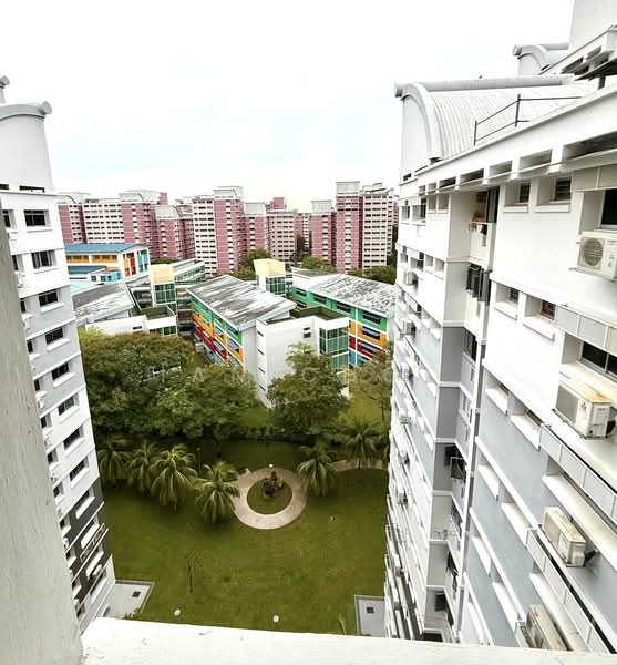 766 Pasir Ris Street 71 HDB Flat For Sale at S$ 725,000 | PropertyGuru Singapore - Exterior