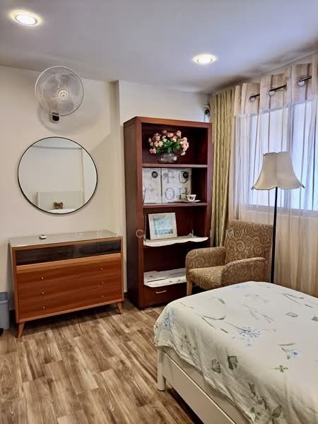 218 Tampines Street 24, 218 Tampines Street 24, Room Rental, 120 sqft, HDB Flat For Rent, by Grace Lim, 500089021 - Bedroom - PropertyGuru.com.sg
