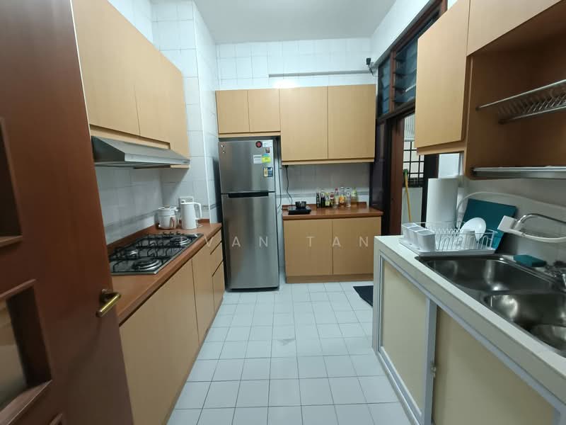 Parc Oasis, 35 Jurong East Avenue 1, Room Rental, 80 sqft, Condominium For Rent, by Evan Tan, 500089029 - Kitchen - PropertyGuru.com.sg