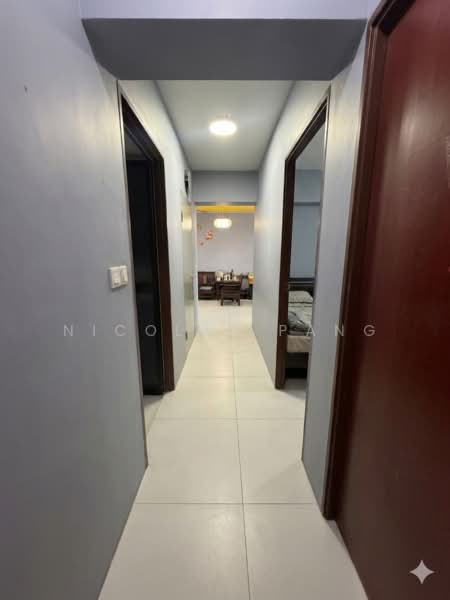 28C Dover Crescent HDB Flat For Sale at S$ 1,200,000 | PropertyGuru Singapore - Corridor