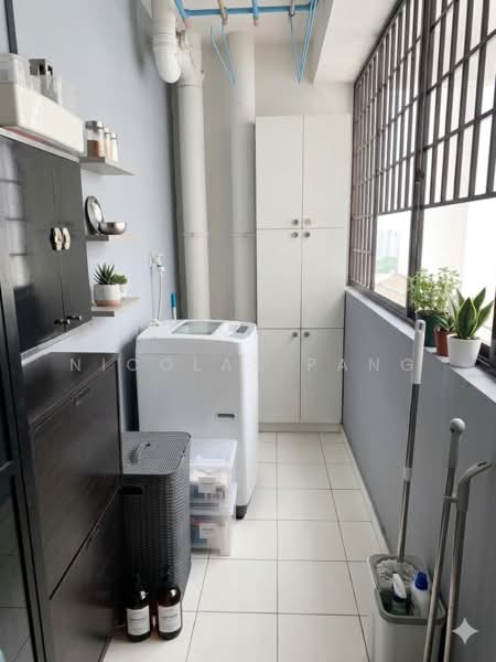 28C Dover Crescent HDB Flat For Sale at S$ 1,200,000 | PropertyGuru Singapore - Balcony