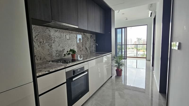 Tembusu Grand Condominium For Sale at S$ 1,409,000 | PropertyGuru Singapore - Kitchen