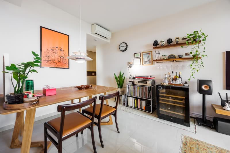 Whistler Grand Condominium For Sale at S$ 2,080,000 | PropertyGuru Singapore - Dining Room